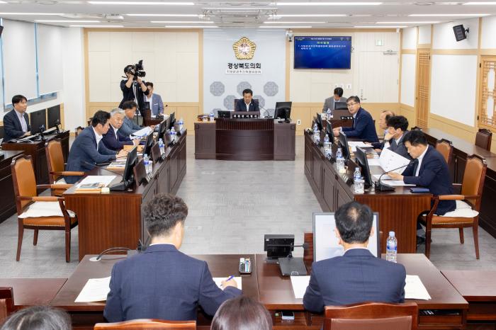 도의회 지방분권추진특위 사진도의회 제공