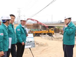 세계가 찾는 도시 준비한다… 경주시, APEC 앞두고 도로·경관 대정비 기사 이미지