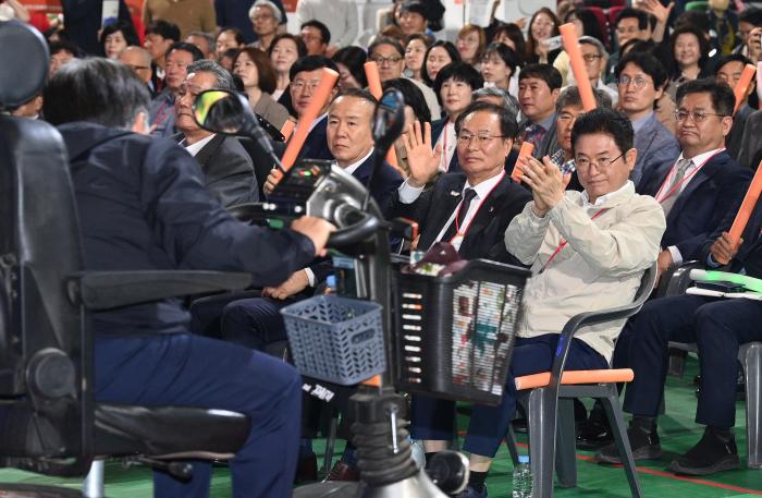 1제27회경상북도장애인체육대회선수단입장