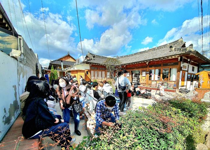 12 전통과 청년문화 공존하는 경주02