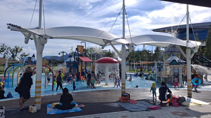 1 경주시 황성공원 물놀이장이 가족 단위 방문객들의 큰 호응 속에 성황리에 운영 중이다