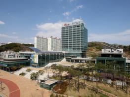 포항시, 철강산업 위기극복과 미래도약 이끌 내년도 국비 1조 5,316억 확보 기사 이미지